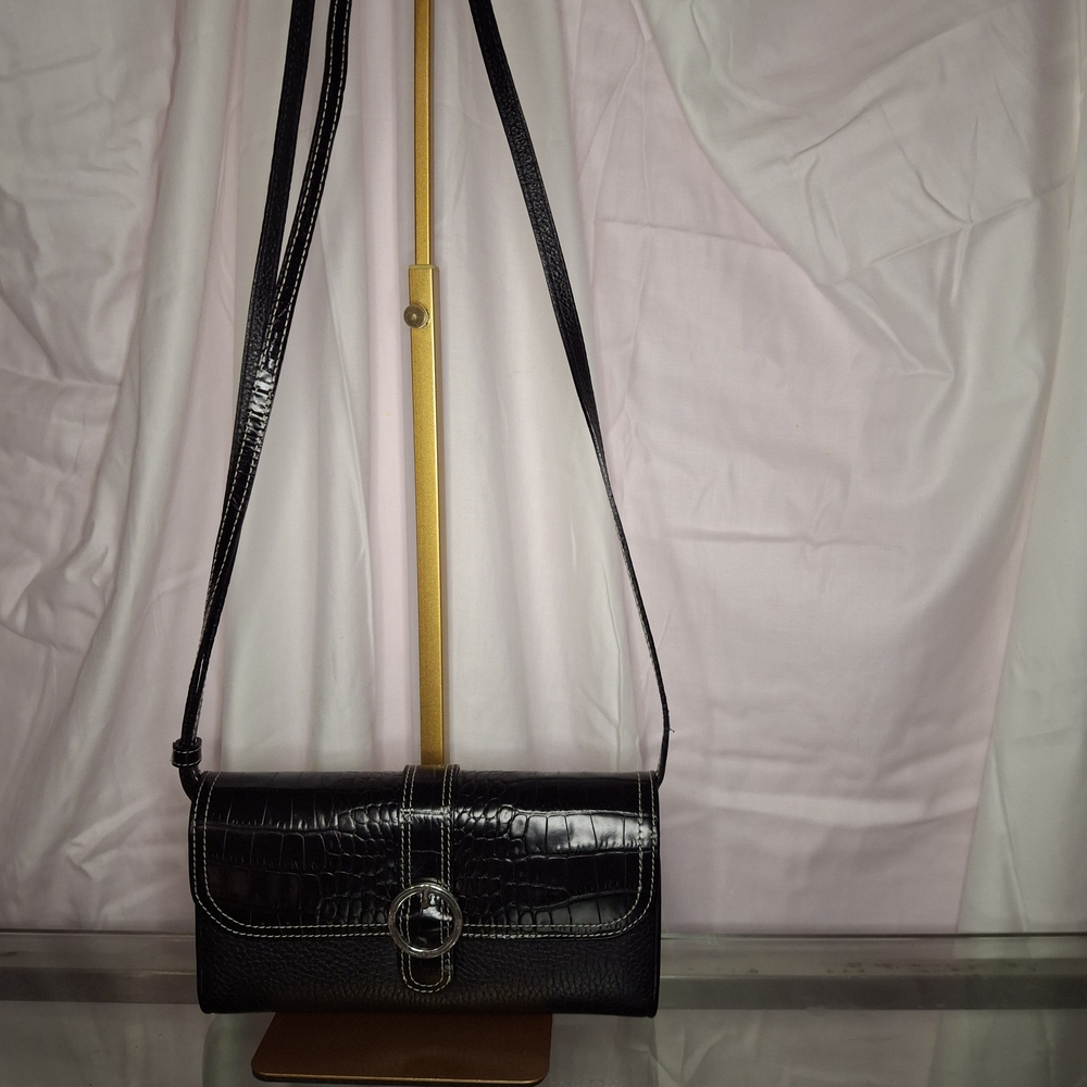 Elegant Brighton Black Leather Croclike-Embossed Shoulder Bag